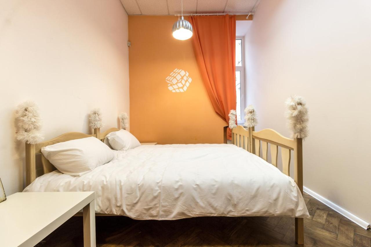 Hostel Best Time リヴィウ エクステリア 写真