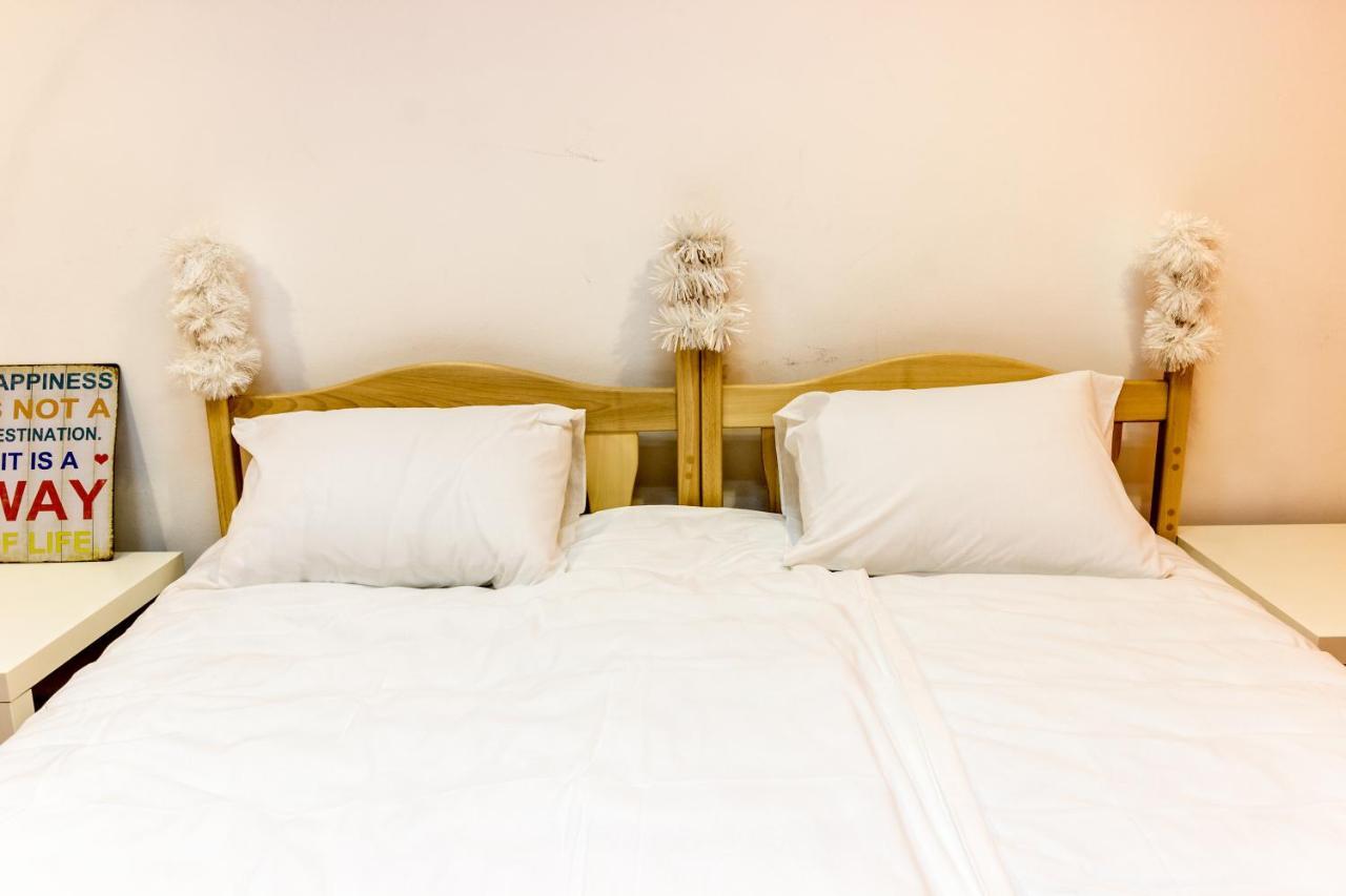 Hostel Best Time リヴィウ エクステリア 写真