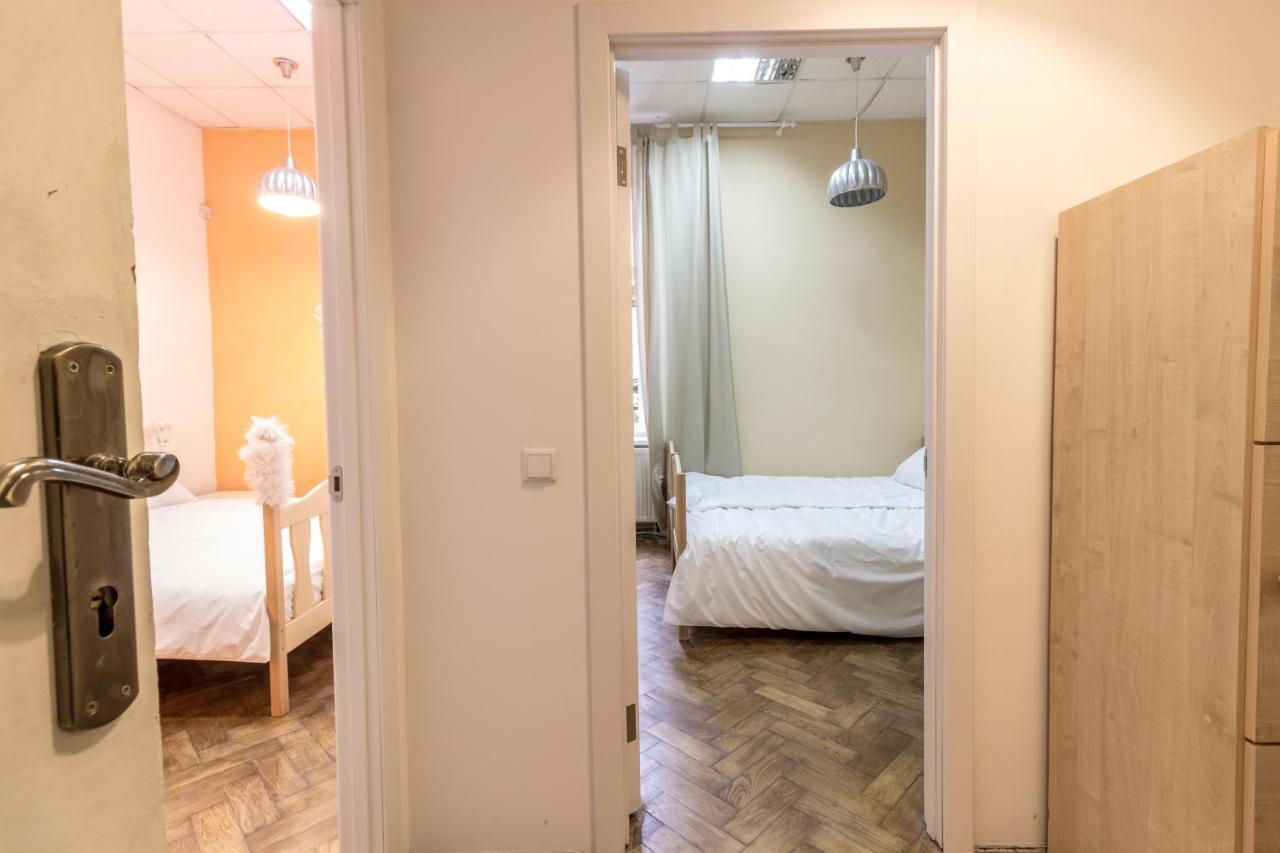 Hostel Best Time リヴィウ エクステリア 写真